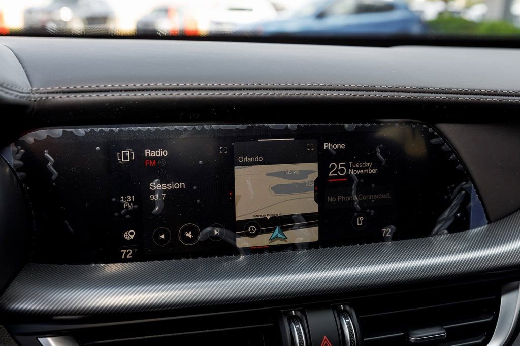 New 2025 Alfa Romeo Stelvio Sprint image 17