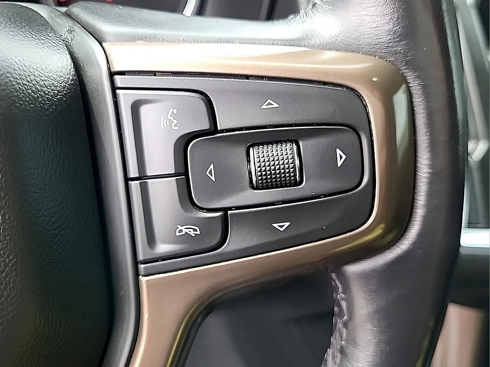 Used 2021 Chevrolet Tahoe High Country AWD/4WD image 19