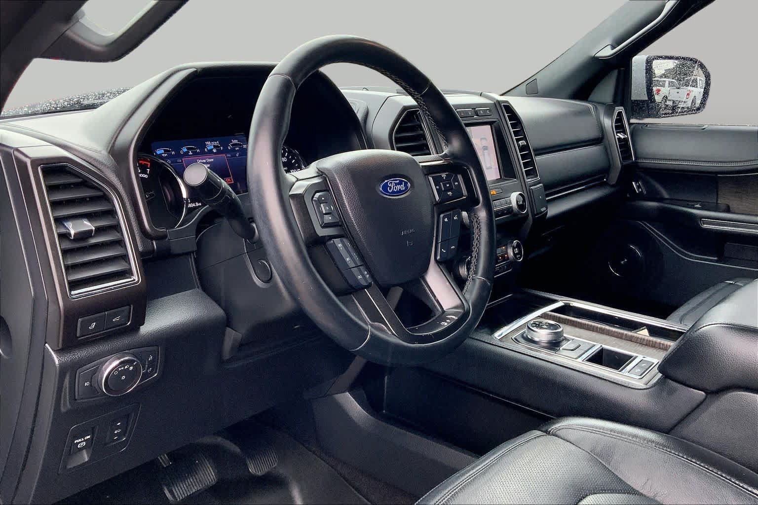 Used 2019 Ford Expedition Limited w/ Equipment Group 302A RWD image 18