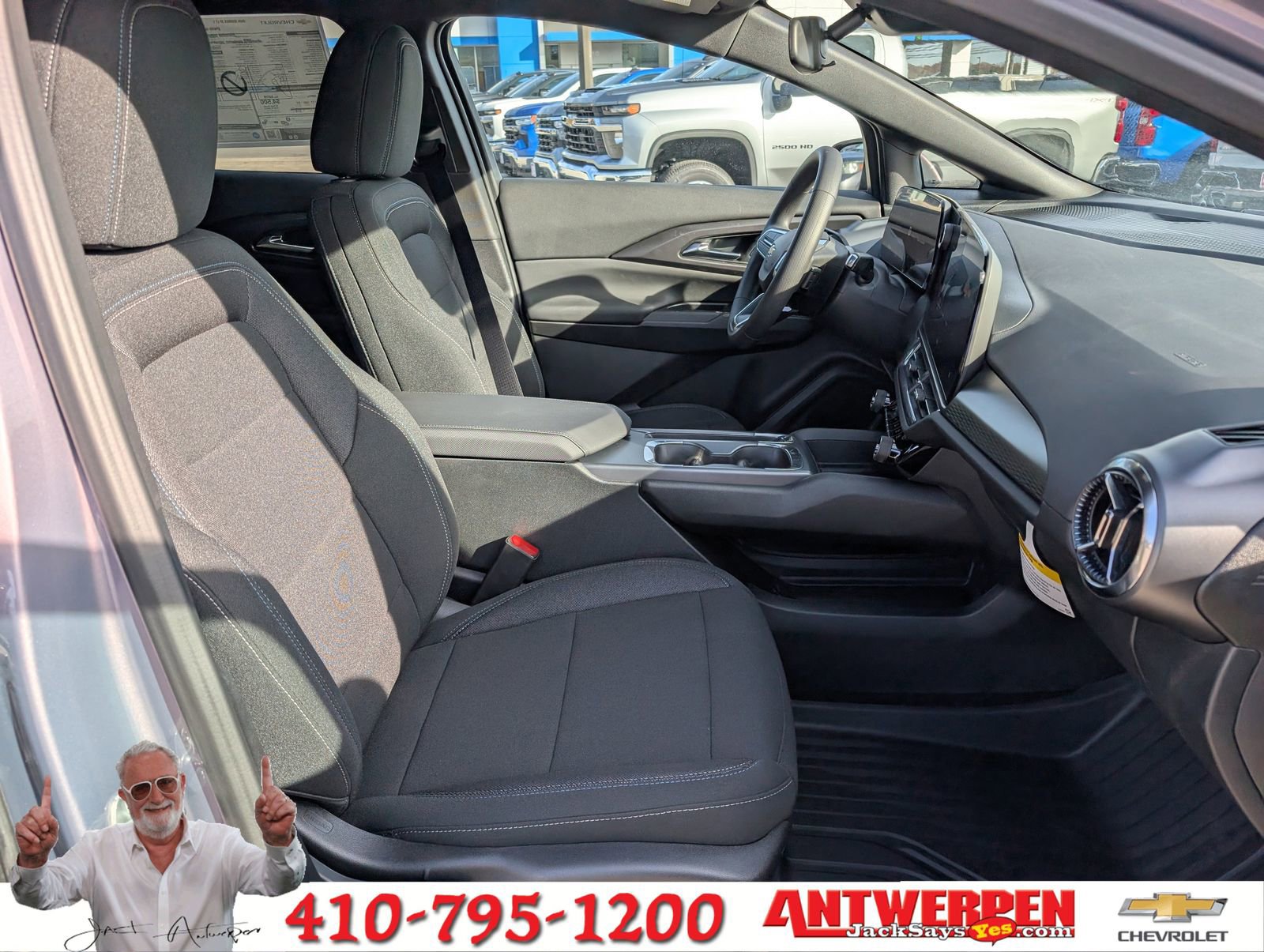 New 2026 Chevrolet Equinox EV LT image 8