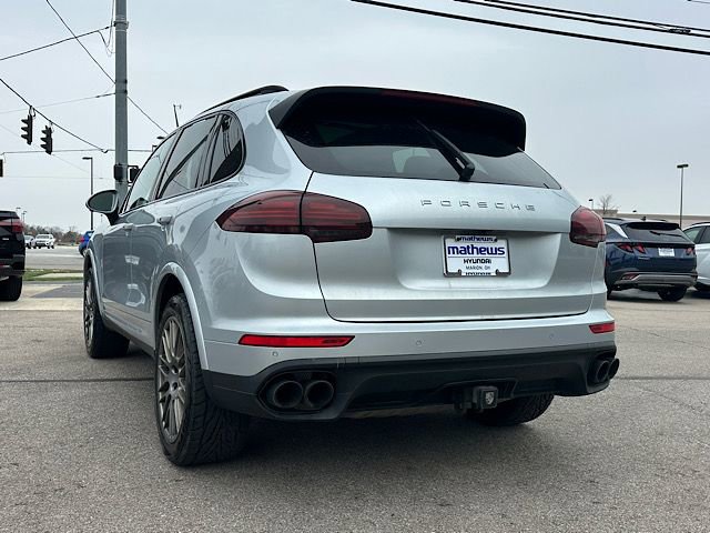 Used 2017 Porsche Cayenne AWD/4WD image 4