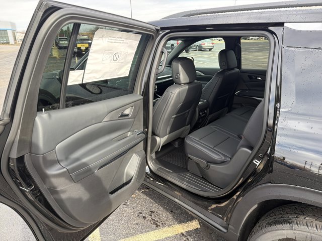 New 2026 Chevrolet Traverse LT w/ Driver Confidence Package image 22