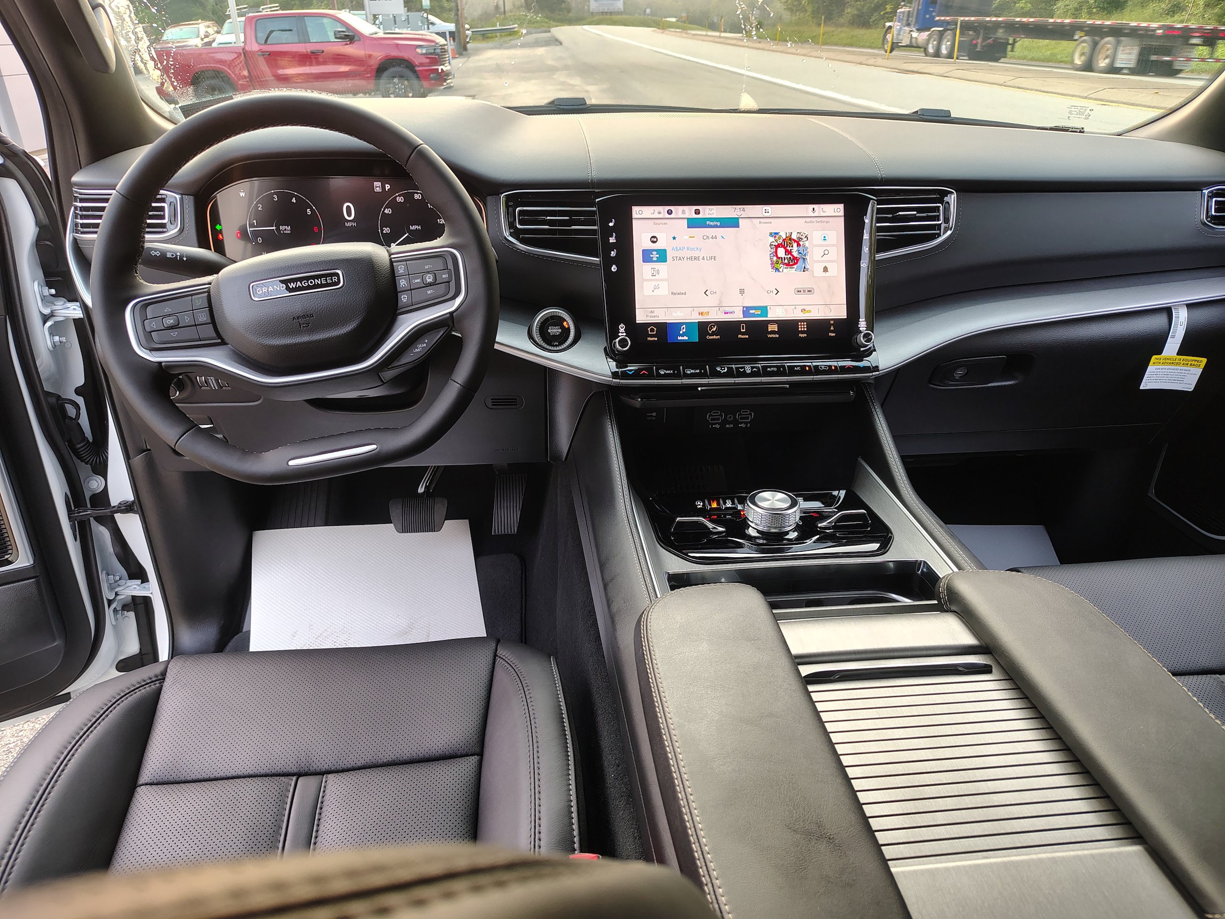 New 2026 Jeep Grand Wagoneer Limited AWD/4WD image 34