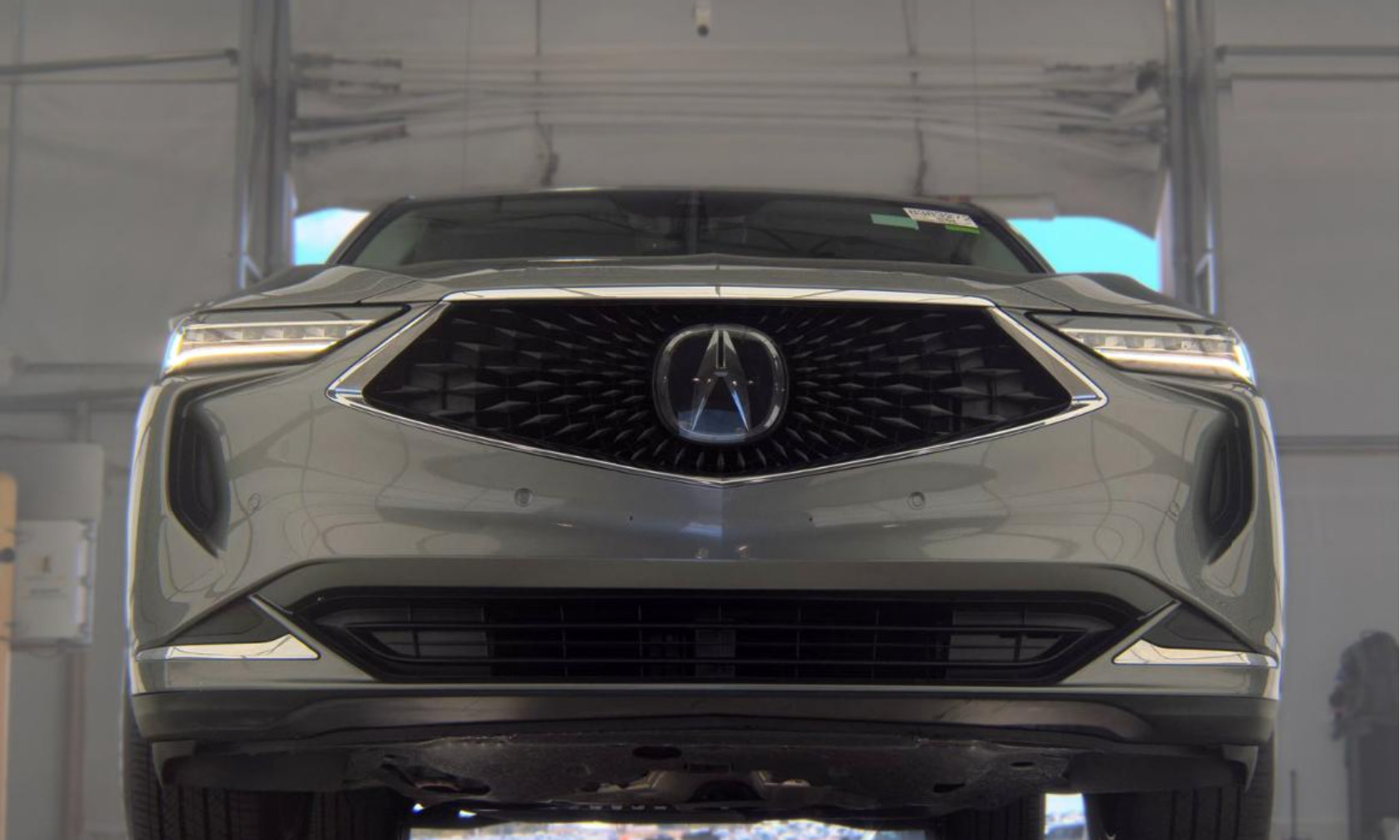 Used 2024 Acura MDX w/ Technology Package AWD/4WD image 2
