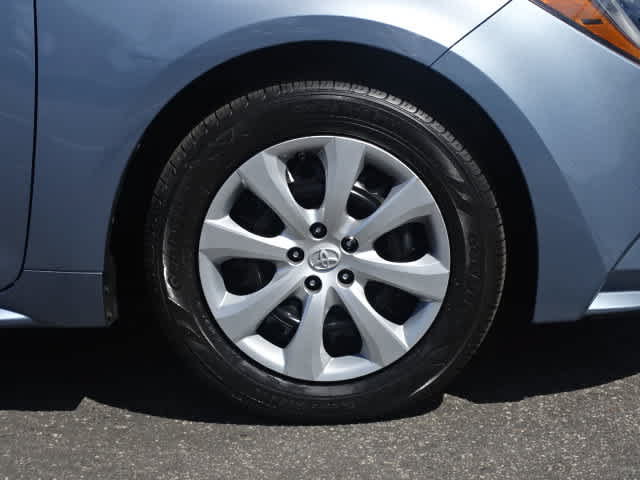 Used 2021 Toyota Corolla LE FWD image 8