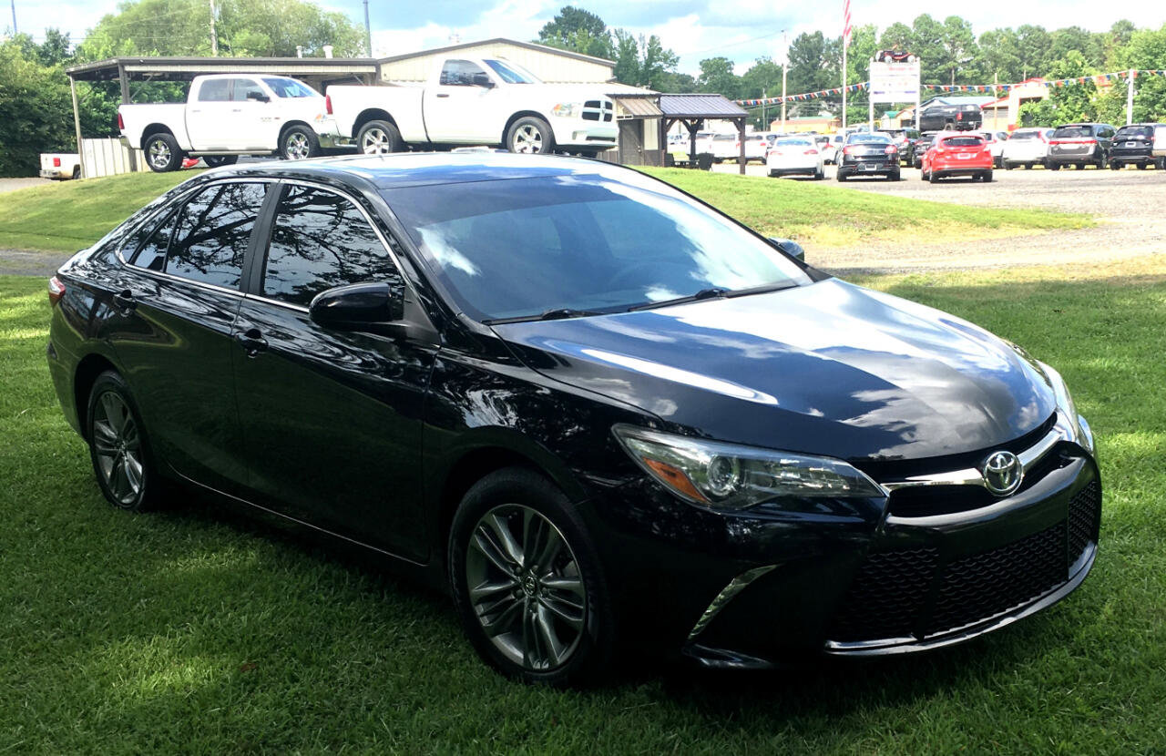 Used 2017 Toyota Camry SE image 7