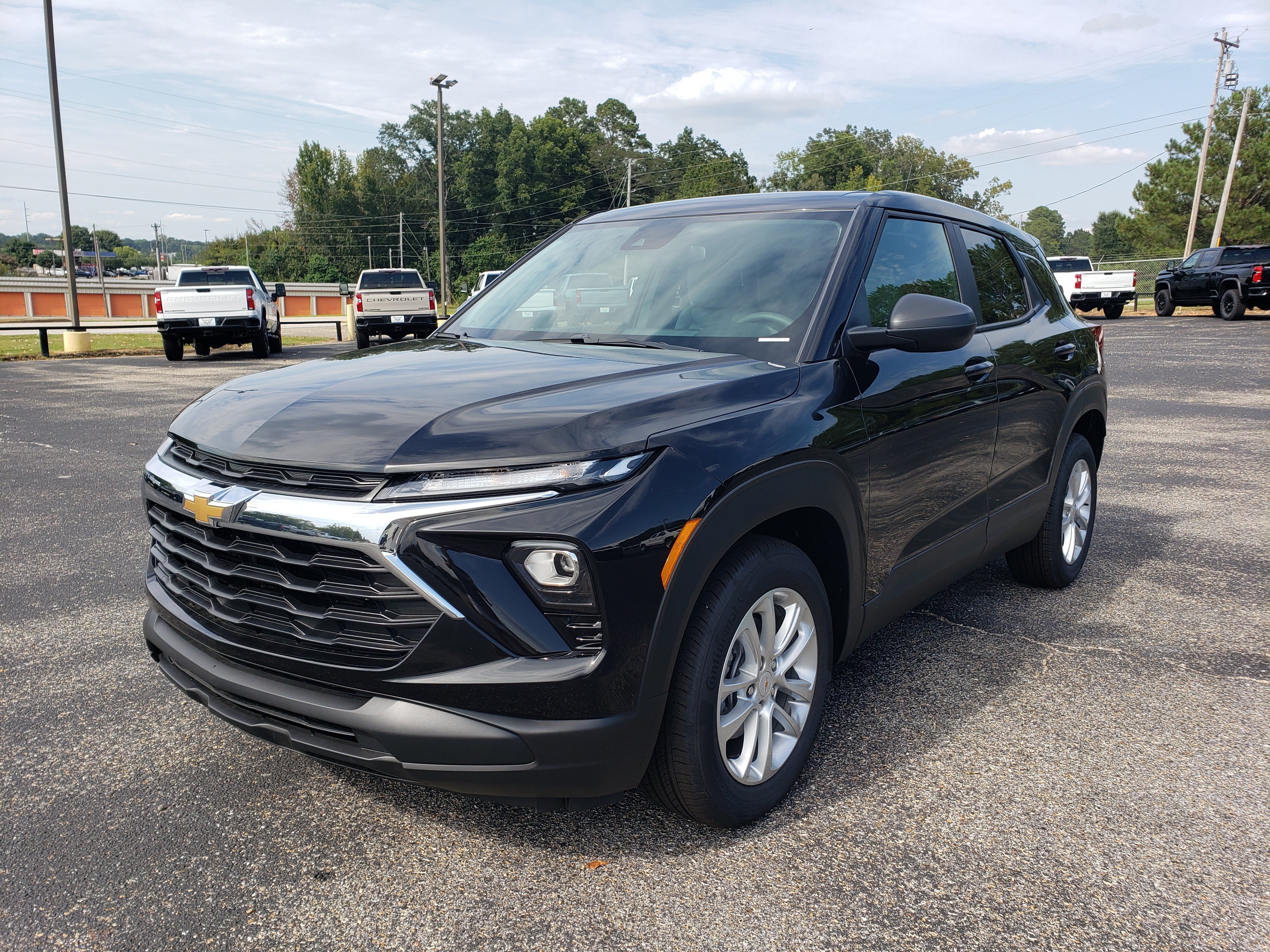 New 2026 Chevrolet TrailBlazer LS w/ LS Convenience Package FWD image 2