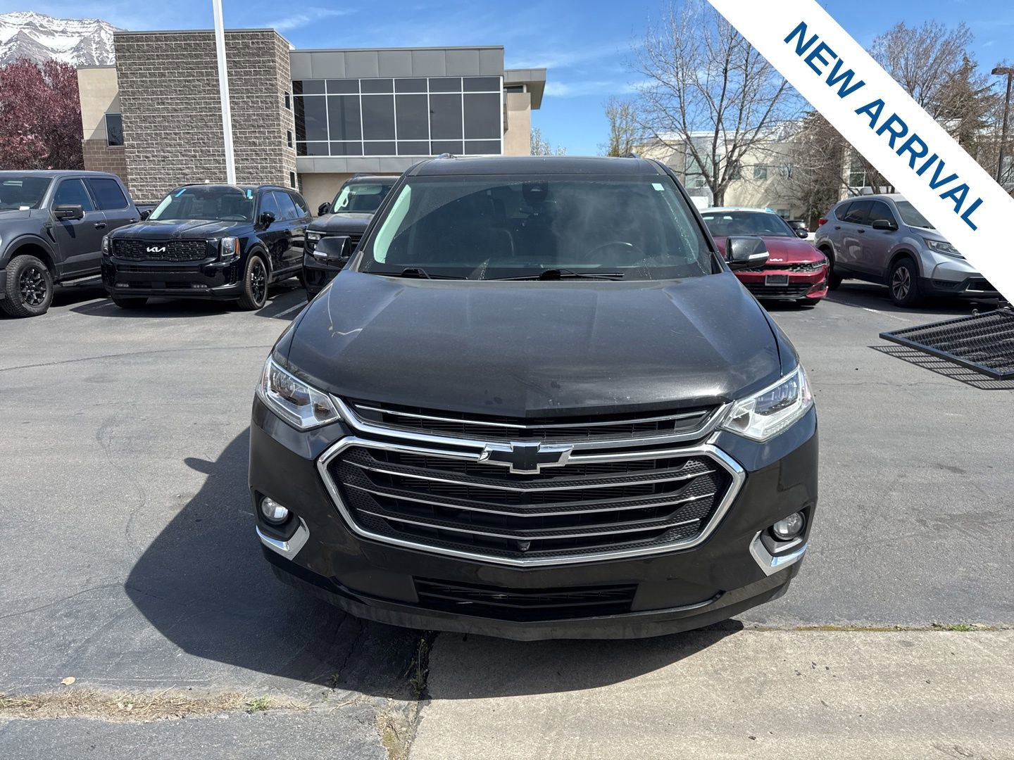 Used 2020 Chevrolet Traverse Premier image 2