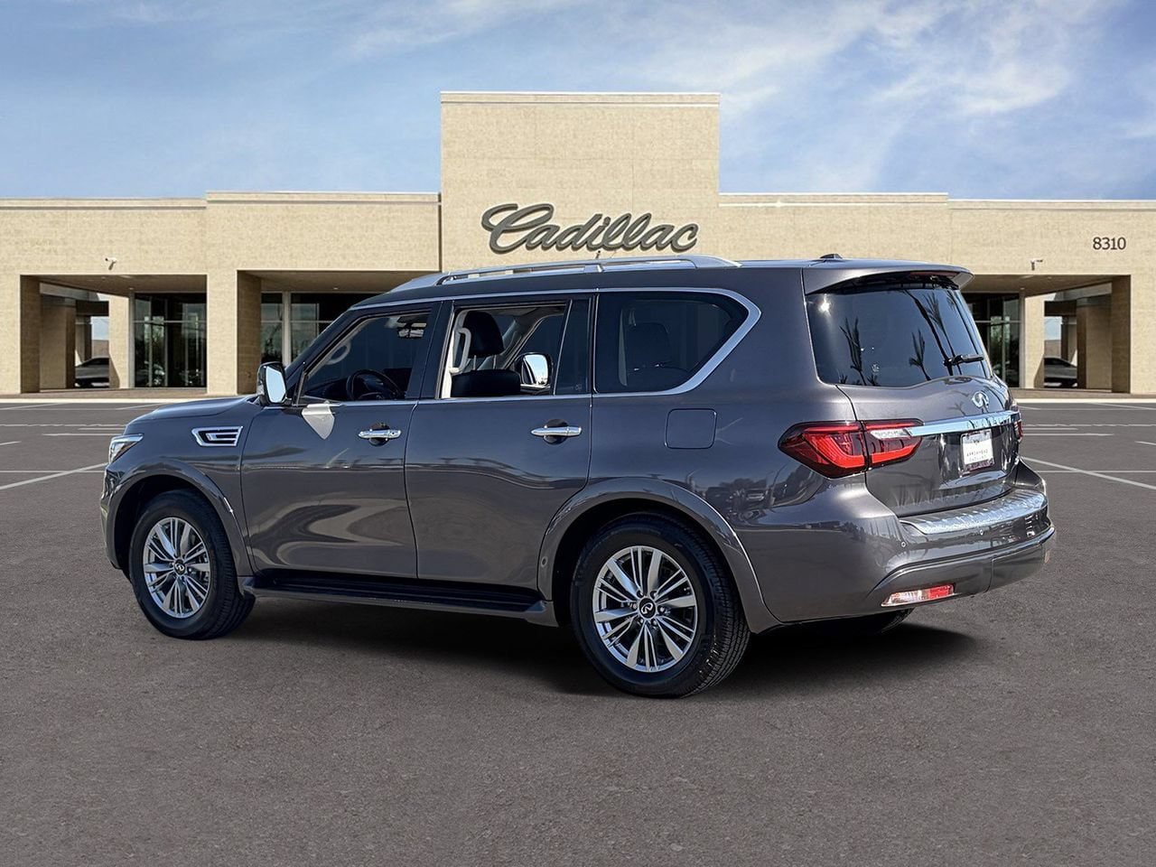 Used 2022 INFINITI QX80 Luxe w/ Cargo Package RWD image 7