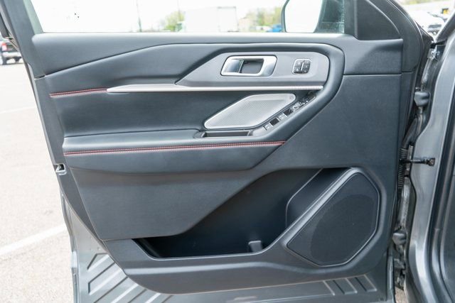 Used 2025 Ford Explorer ST AWD/4WD image 19