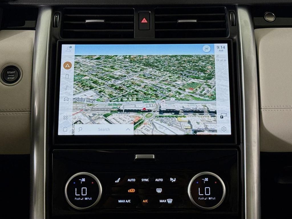 Used 2024 Land Rover Discovery S AWD/4WD image 20