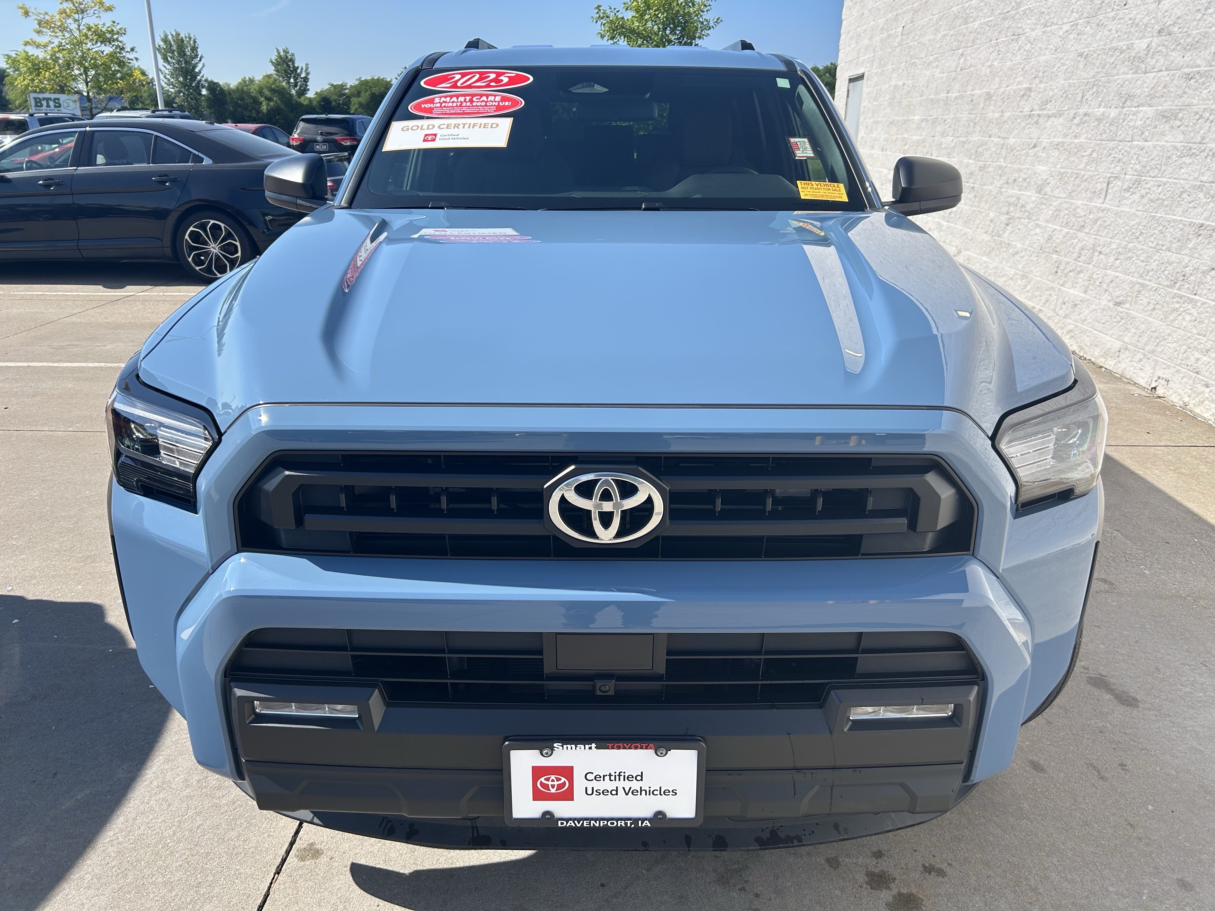 Certified 2025 Toyota 4Runner SR5 AWD/4WD image 2
