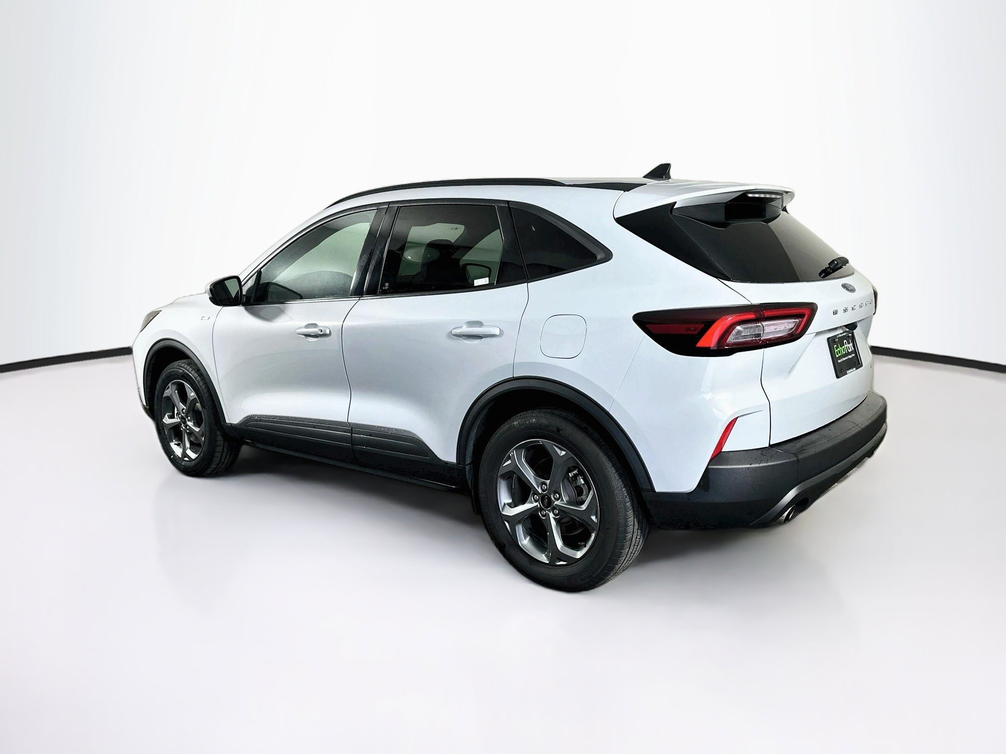 Used 2025 Ford Escape ST-Line Select AWD/4WD image 5