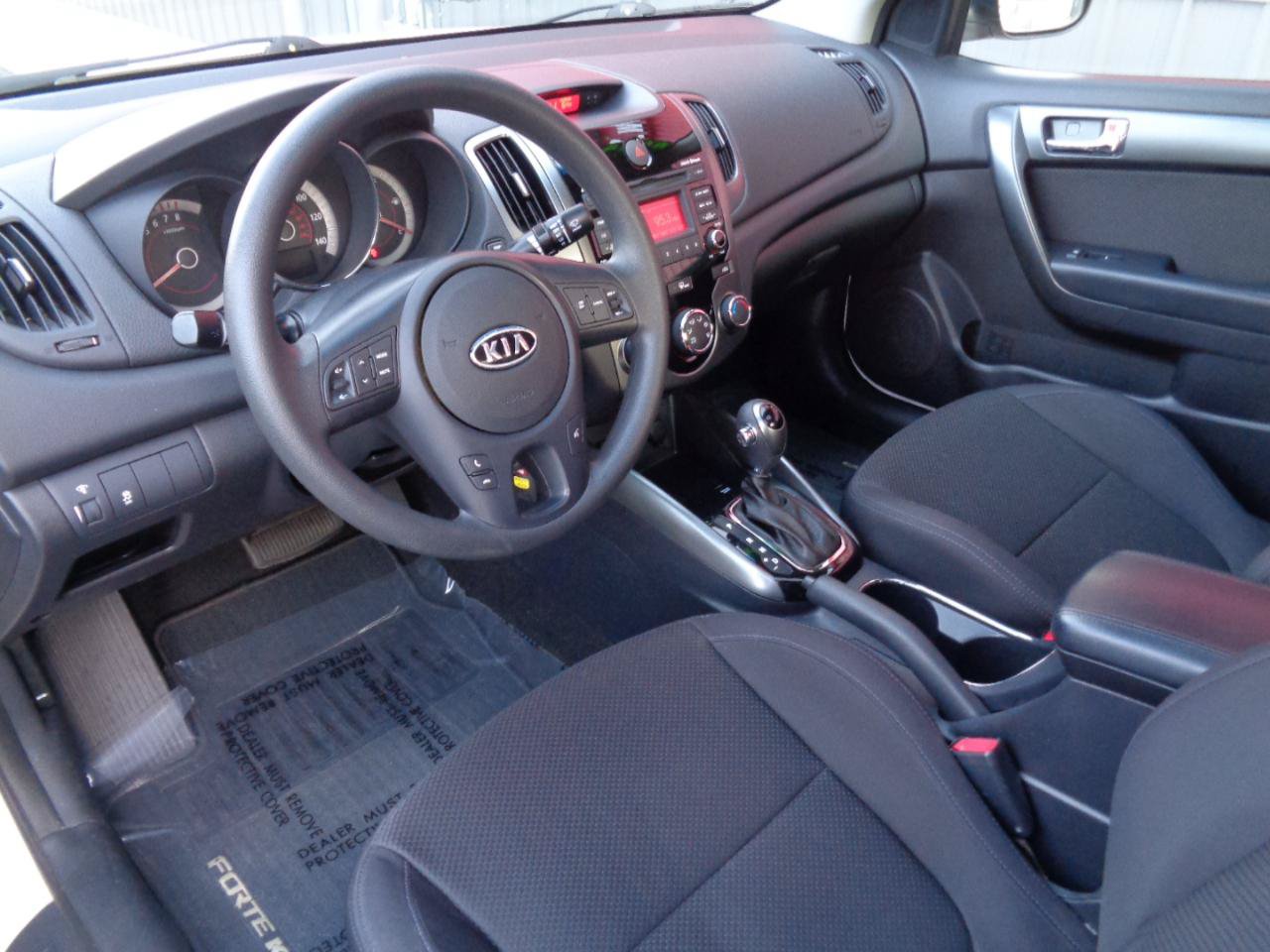 Used 2013 Kia Forte Koup EX FWD image 2