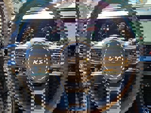 Used 2023 Kia Sportage SX image 30