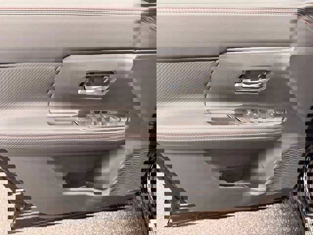 New 2026 Nissan Kicks SR w/ SR Premium Package image 10