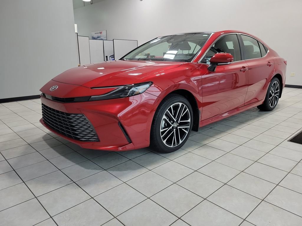 Used 2025 Toyota Camry XLE image 27