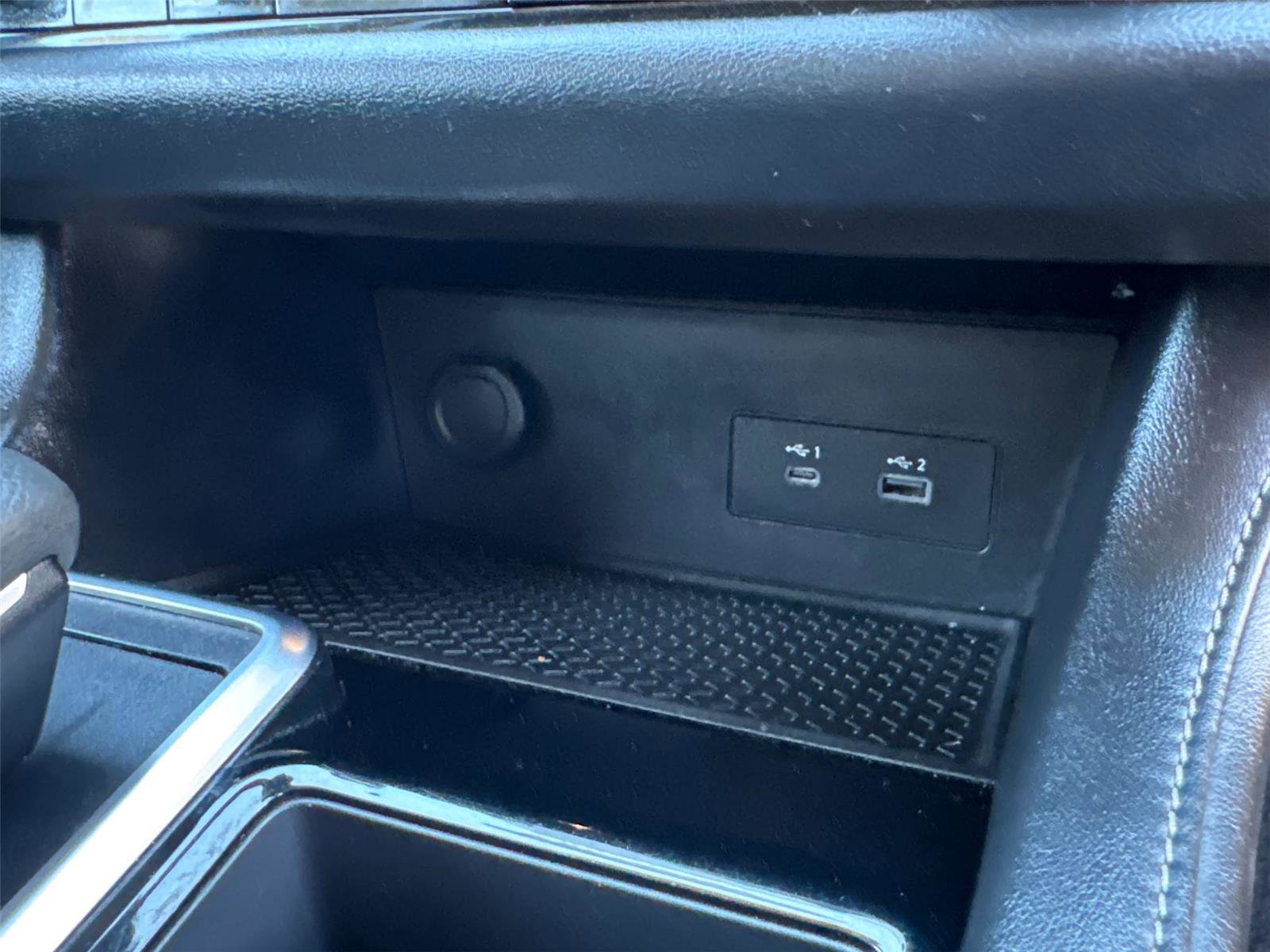 Used 2022 Nissan Pathfinder SV image 17