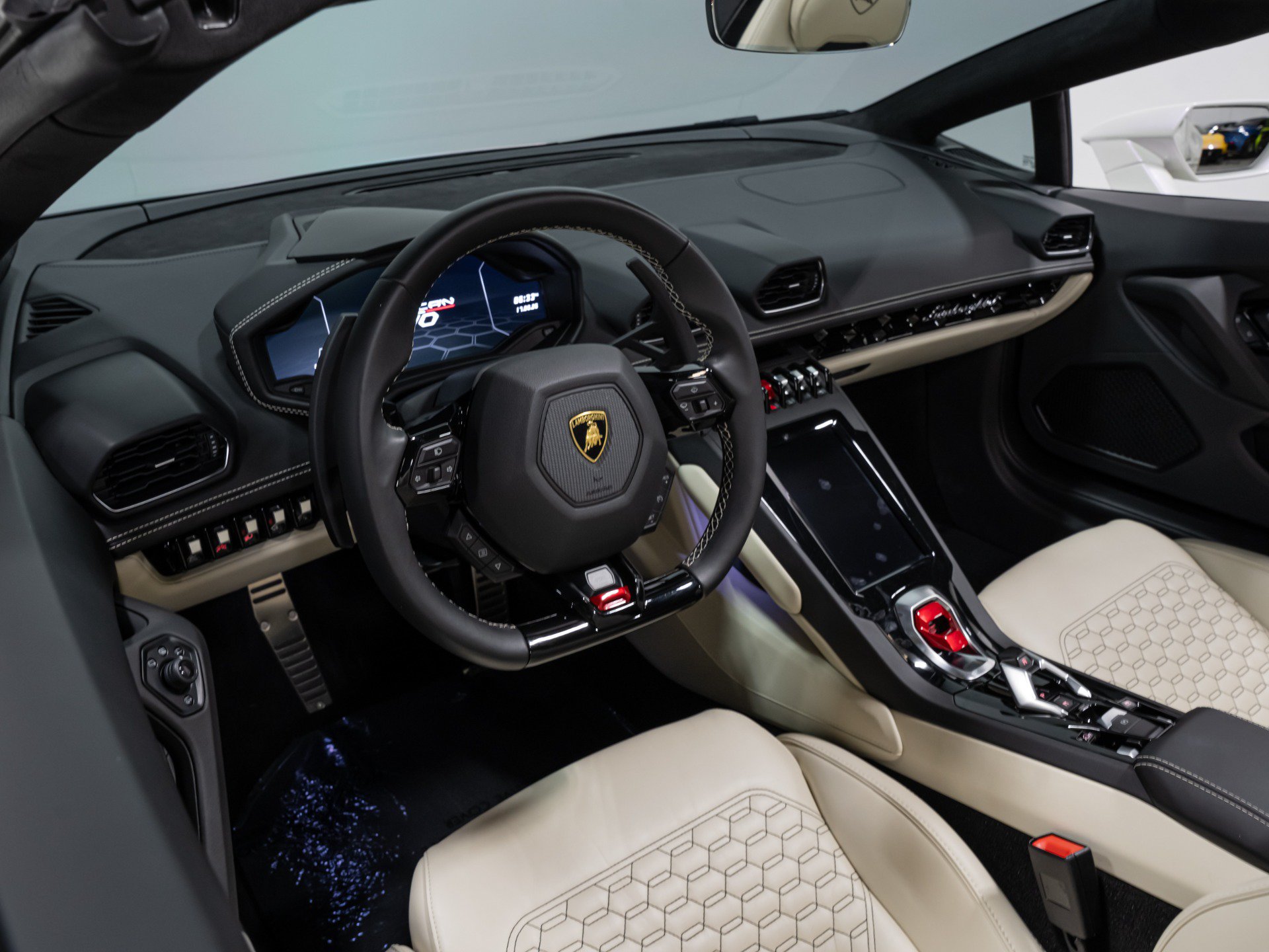 Used 2024 Lamborghini Huracan EVO AWD/4WD image 52
