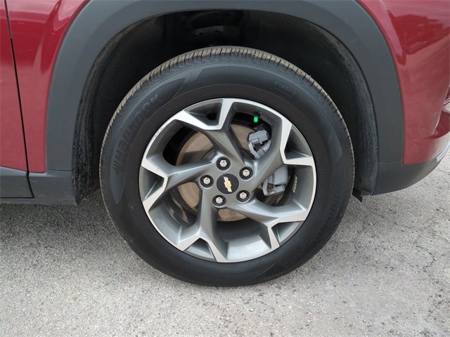 Certified 2025 Chevrolet Trax LT image 11