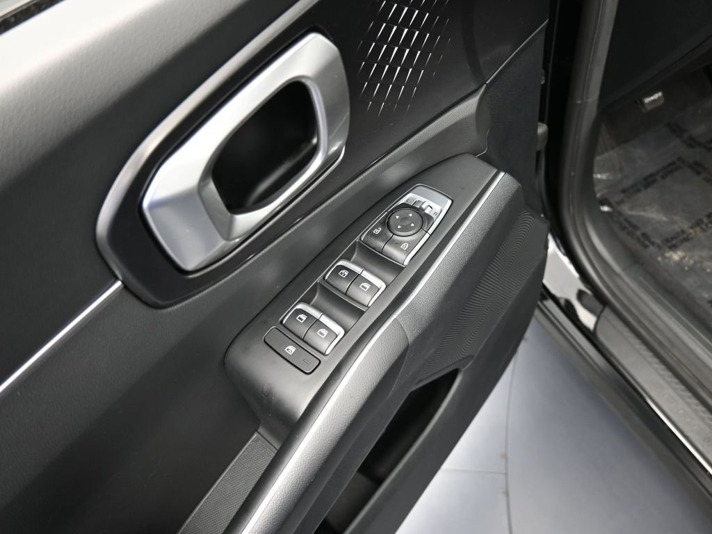 Used 2022 Kia Sorento LX image 13