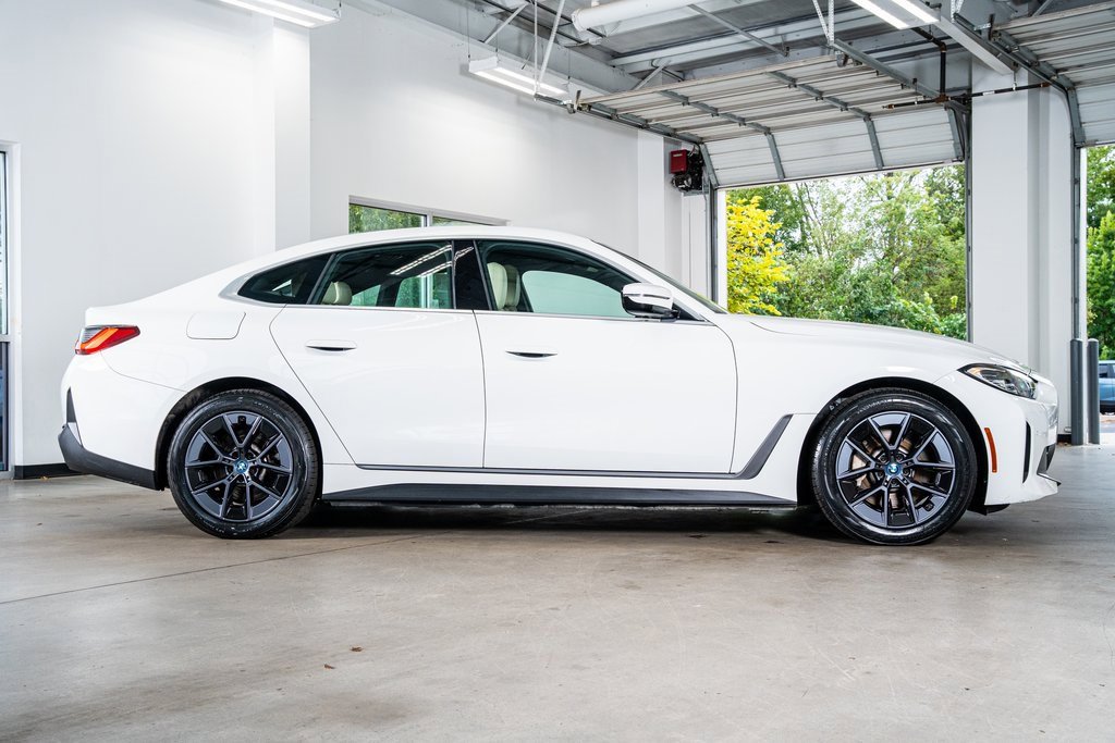 Used 2022 BMW i4 eDrive40 image 5