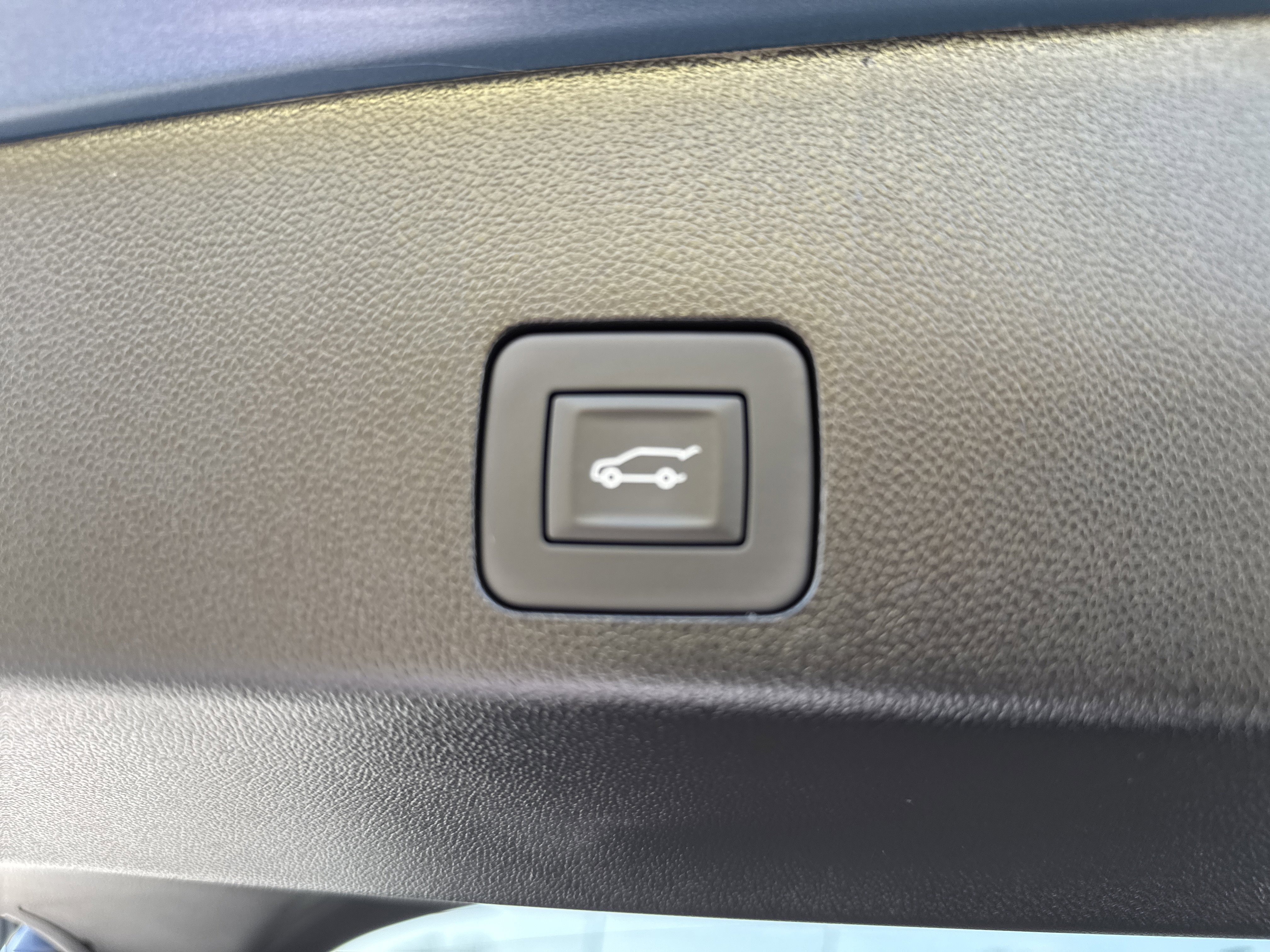 New 2026 Buick Encore GX Avenir w/ Avenir Technology Package image 35