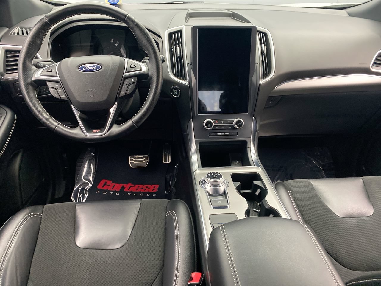 Used 2022 Ford Edge ST AWD/4WD image 15