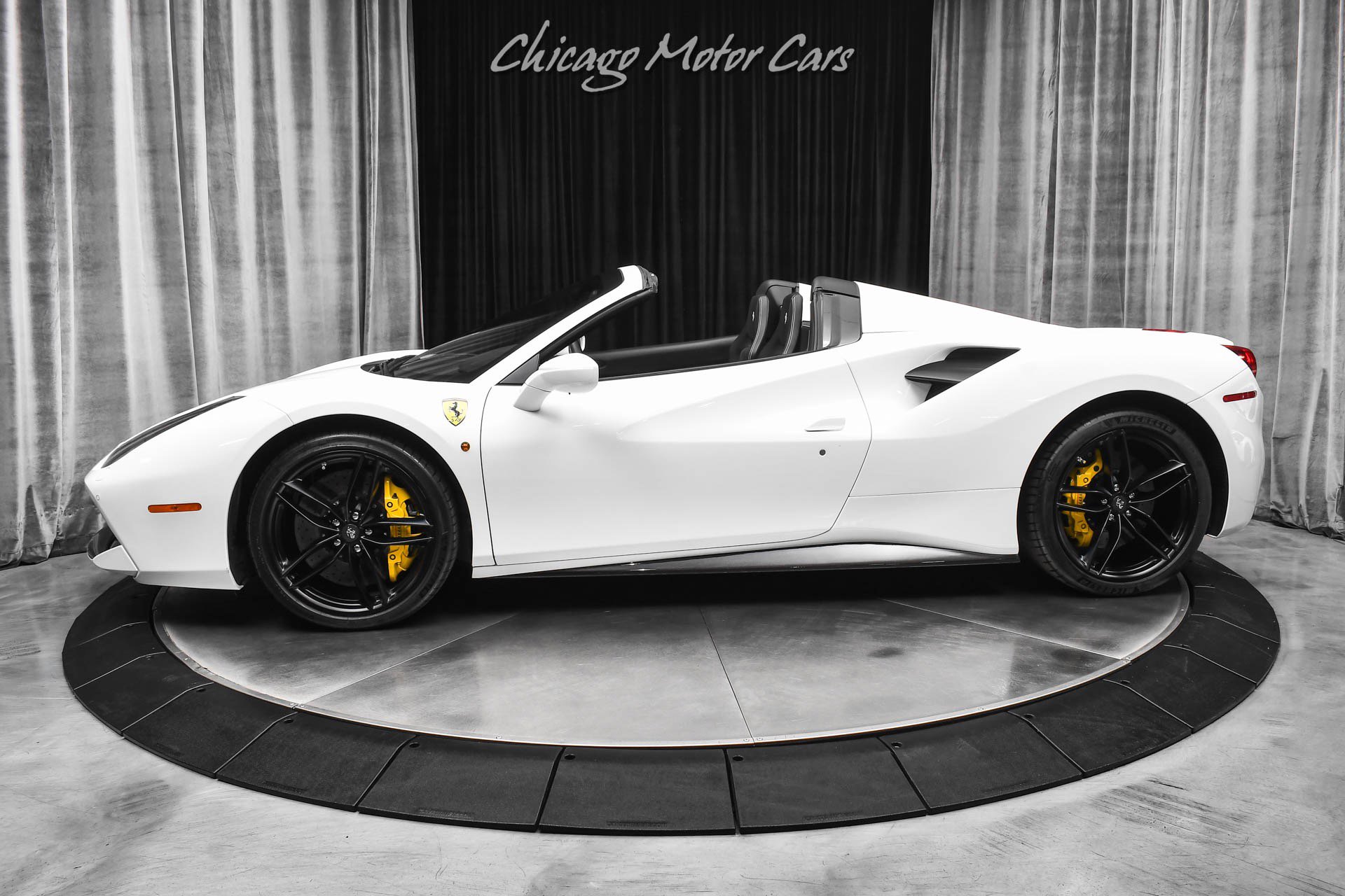Used 2017 Ferrari 488 Spider image 1