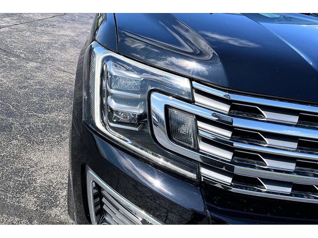 Used 2020 Ford Expedition Limited w/ Equipment Group 302A AWD/4WD image 30