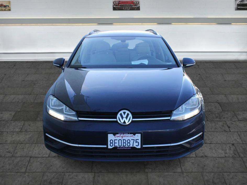 Used 2018 Volkswagen Golf SE image 2