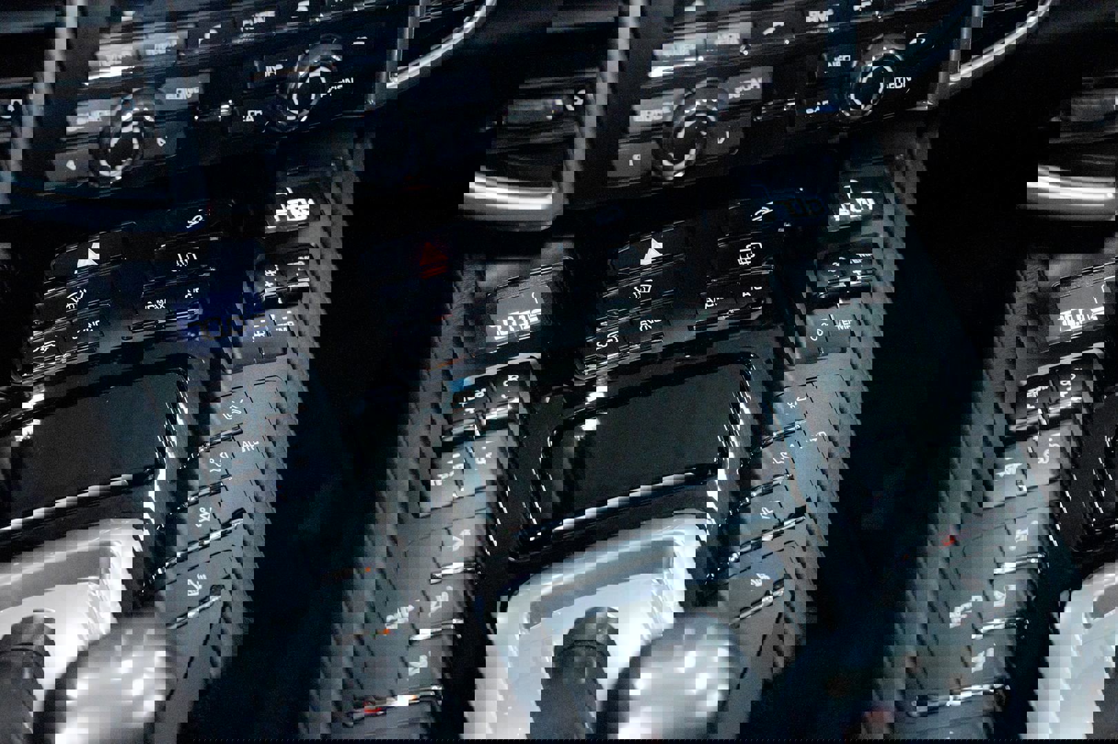 Used 2016 Porsche Cayenne image 50