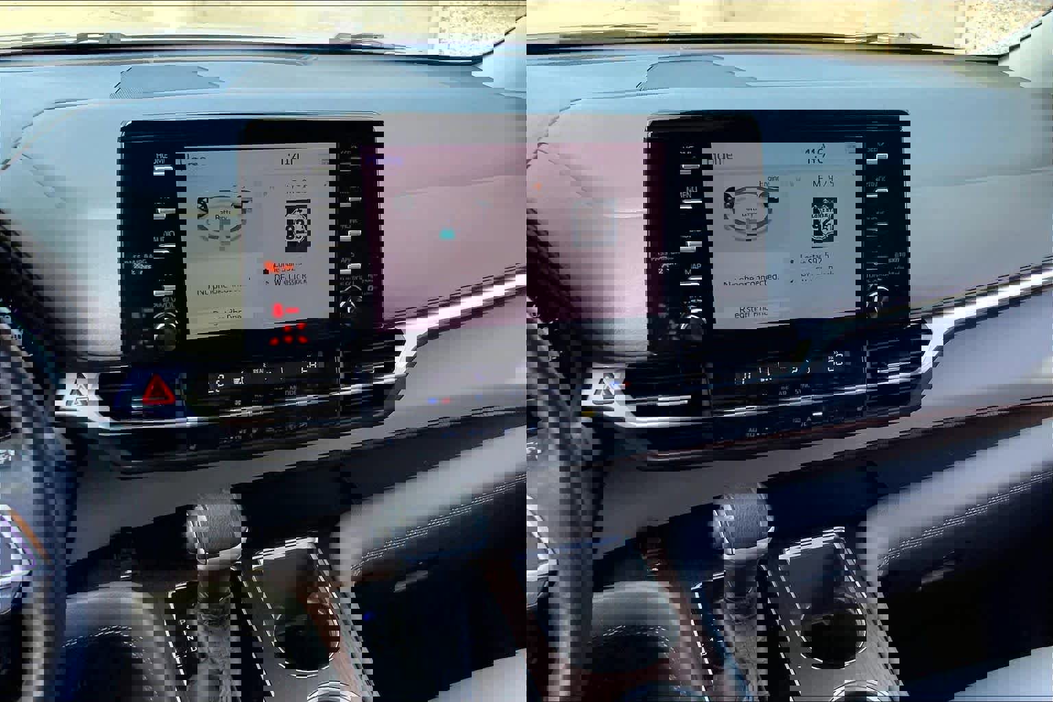 Used 2021 Toyota Sienna XLE image 7