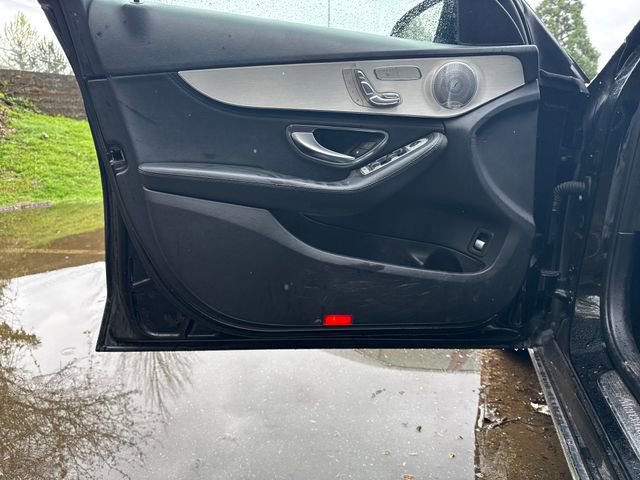 Used 2015 Mercedes-Benz C 300 4MATIC Sedan image 24