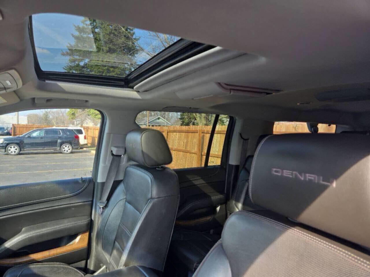 Used 2018 GMC Yukon XL Denali w/ Open Road Package image 19