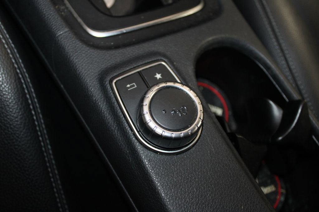 Used 2018 Mercedes-Benz GLA 250 image 32