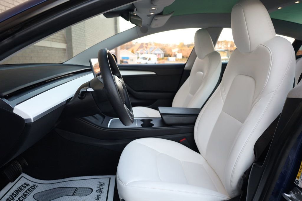 Used 2023 Tesla Model 3 Standard Range image 14