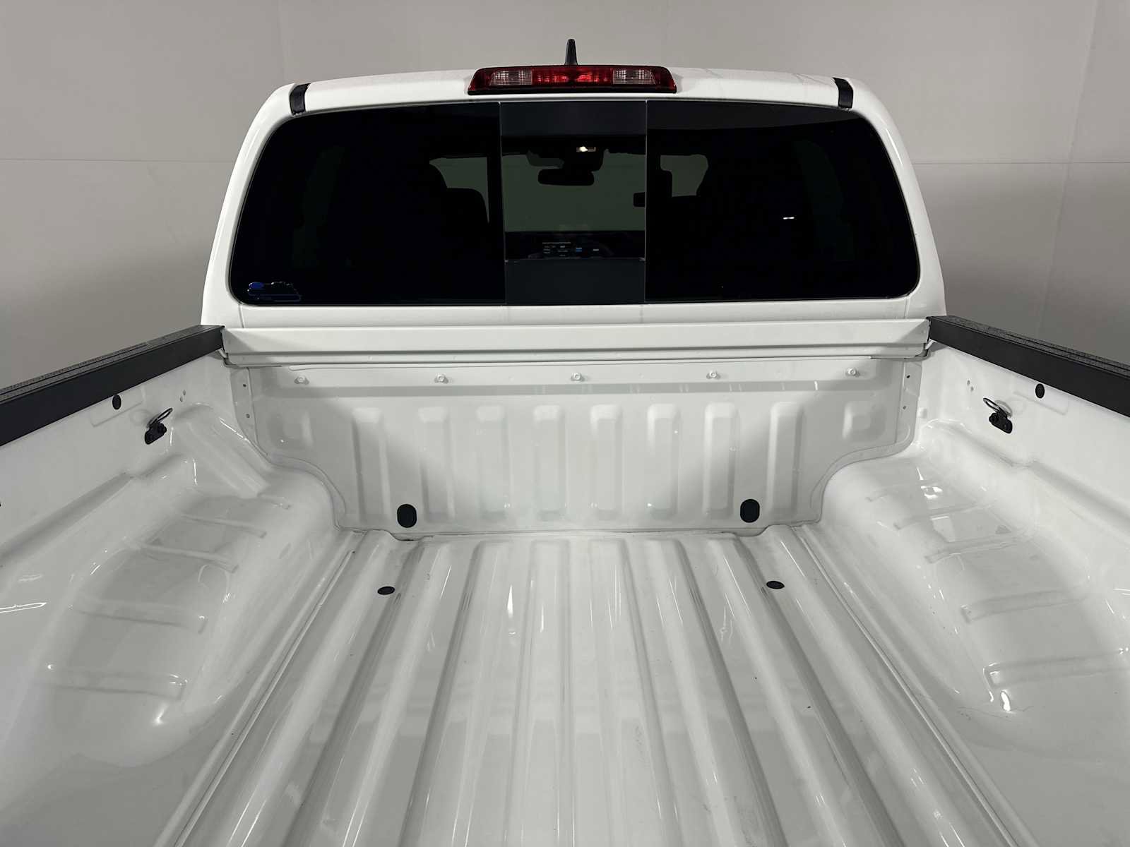 Used 2025 Nissan Frontier SV RWD image 25