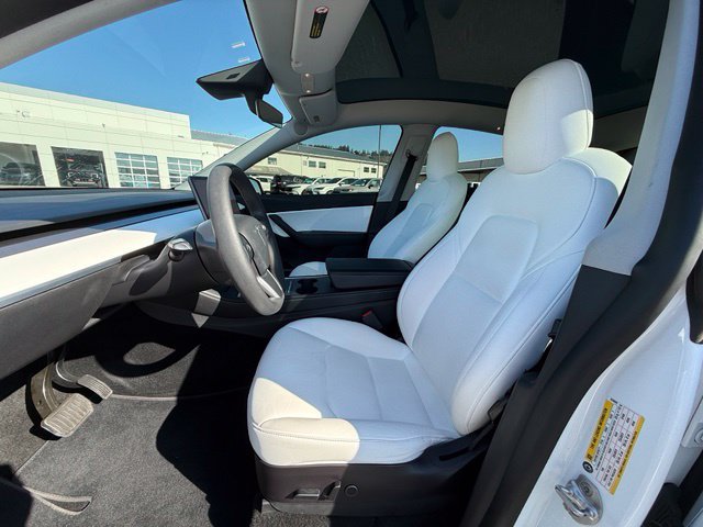 Used 2022 Tesla Model Y Long Range AWD/4WD image 11