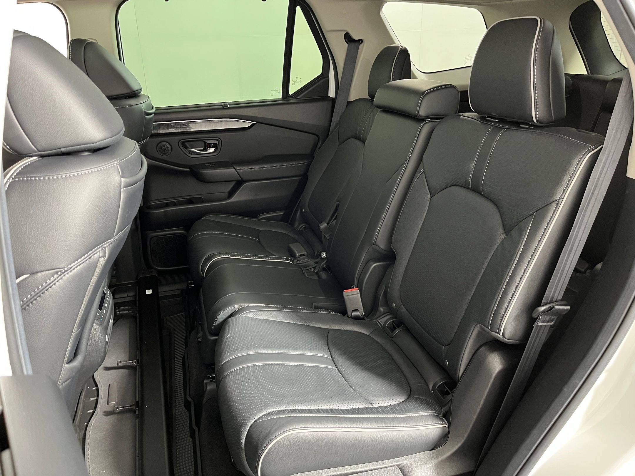 Certified 2025 Honda Pilot Elite image 12
