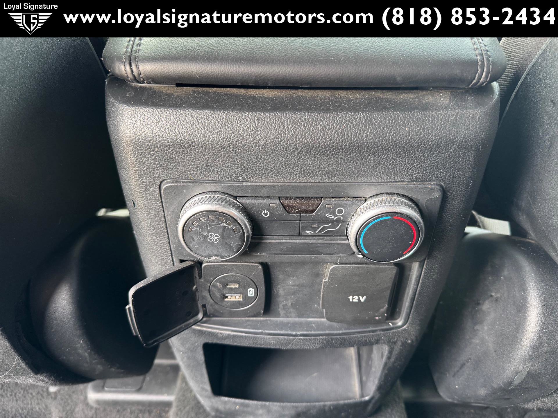 Used 2020 Ford Explorer XLT image 18