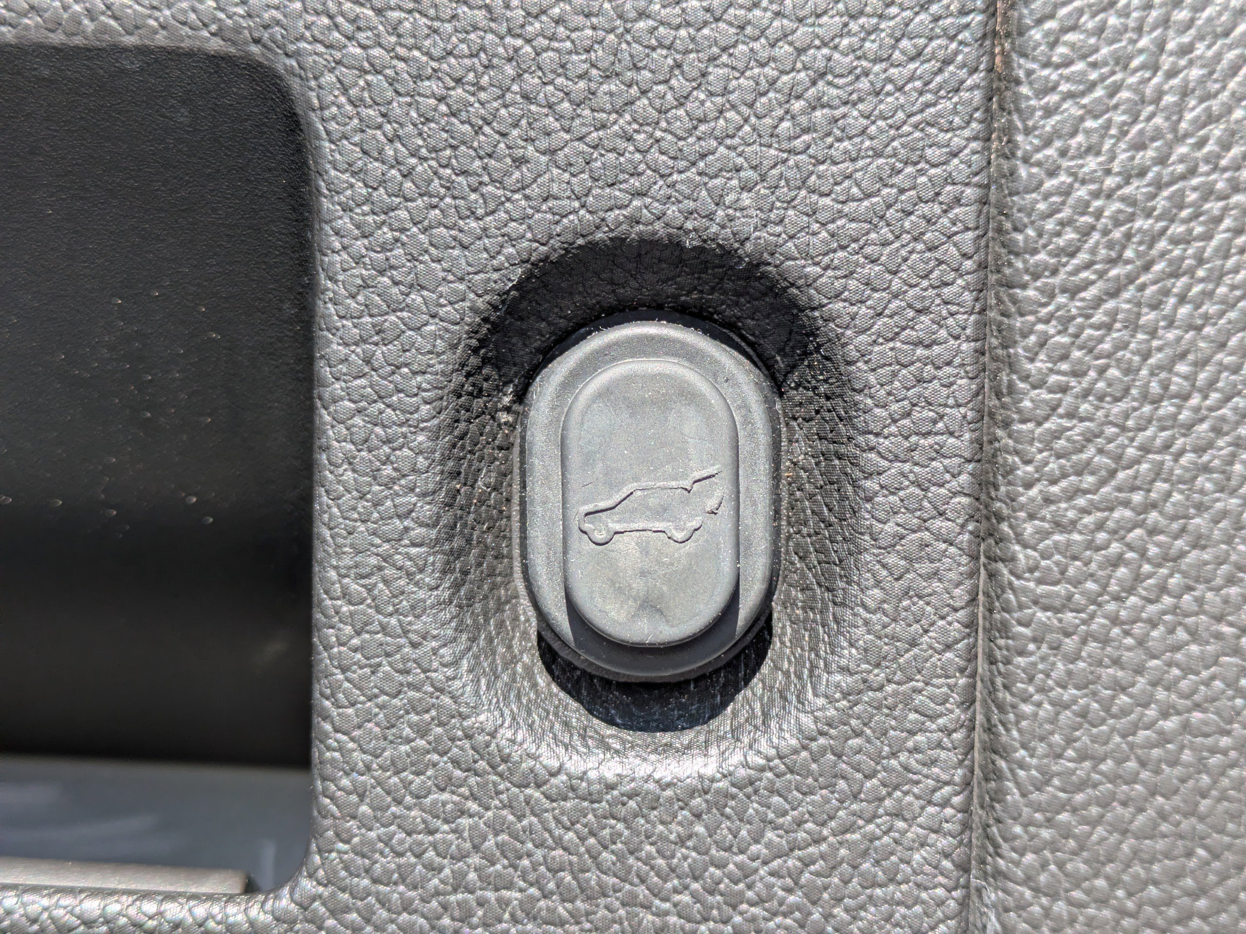 Used 2019 Cadillac Escalade Luxury image 12