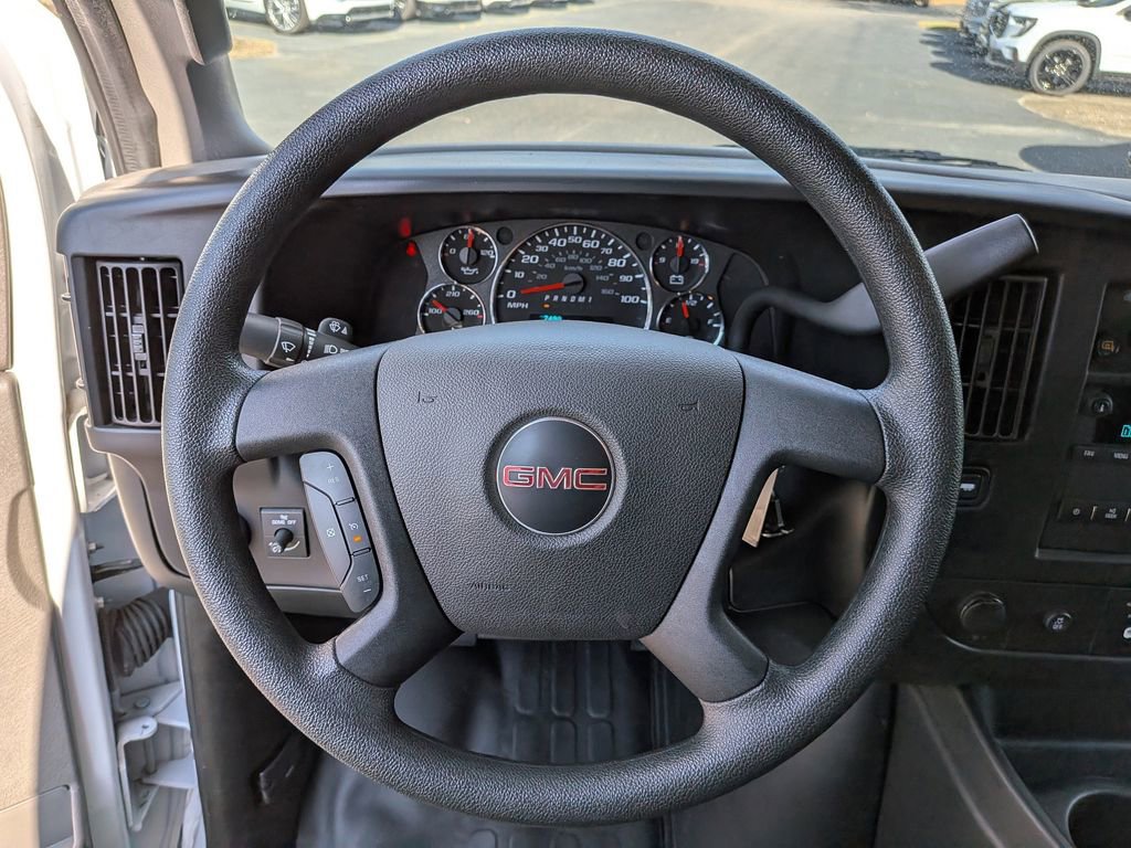 Used 2024 GMC Savana 2500 w/ Driver Convenience Package image 15