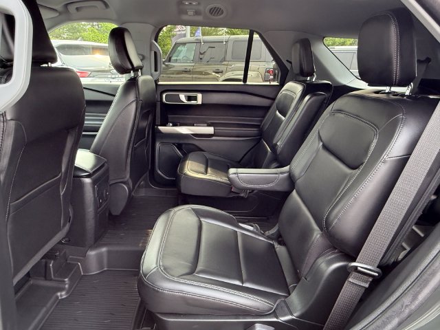 Certified 2023 Ford Explorer XLT w/ Equipment Group 202A AWD/4WD image 8