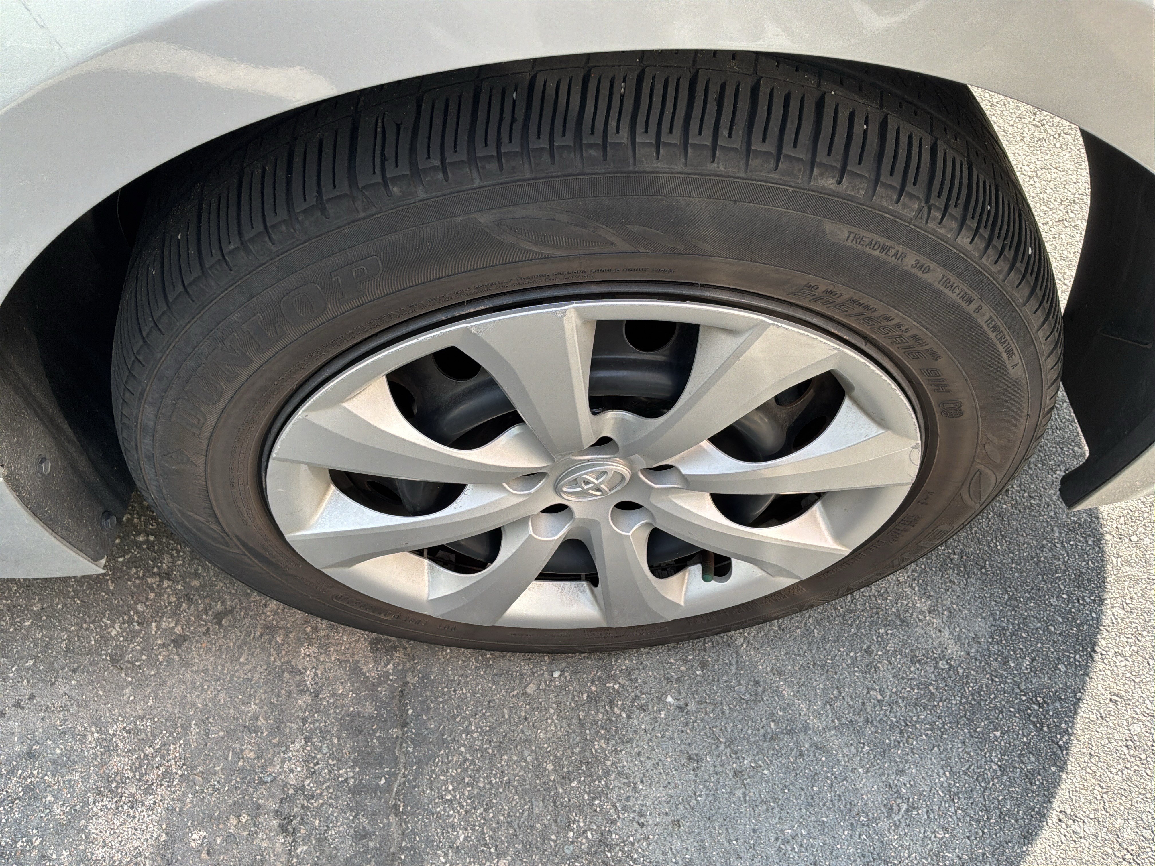 Used 2023 Toyota Corolla LE FWD image 43