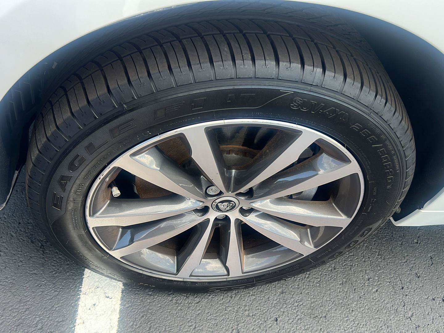 Certified 2026 Jaguar F-PACE R-Dynamic S AWD/4WD image 9