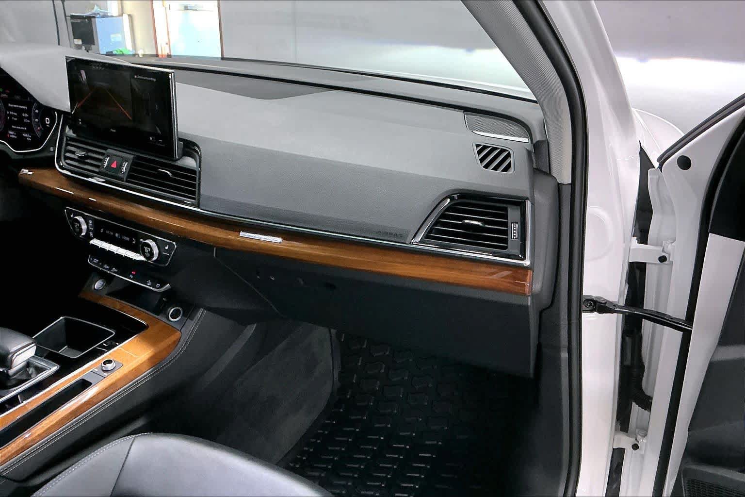 Certified 2023 Audi Q5 2.0T Premium Plus w/ Premium Plus Package AWD/4WD image 18