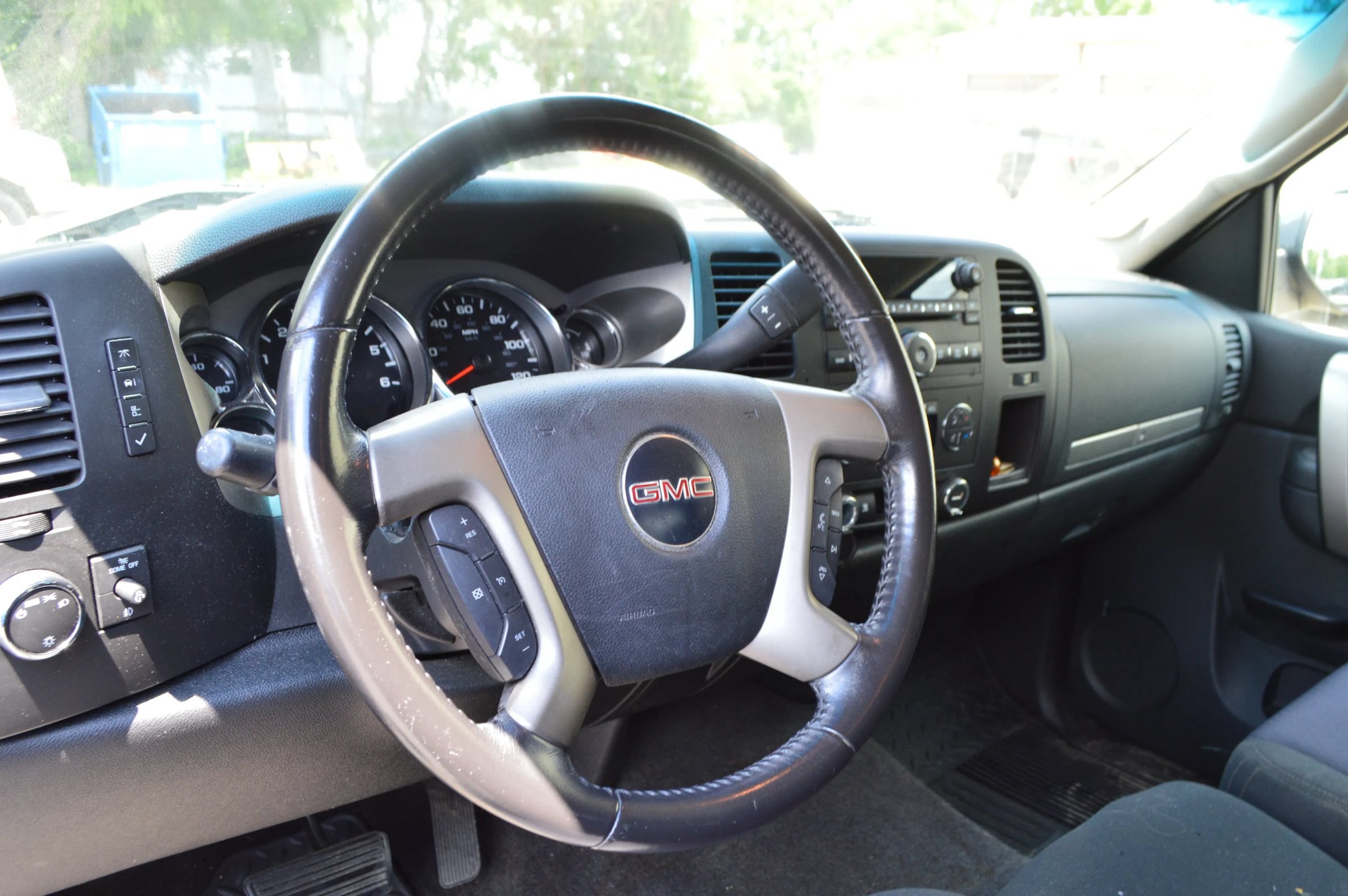 Used 2011 GMC Sierra 1500 SLE w/ Power Tech Package AWD/4WD image 18