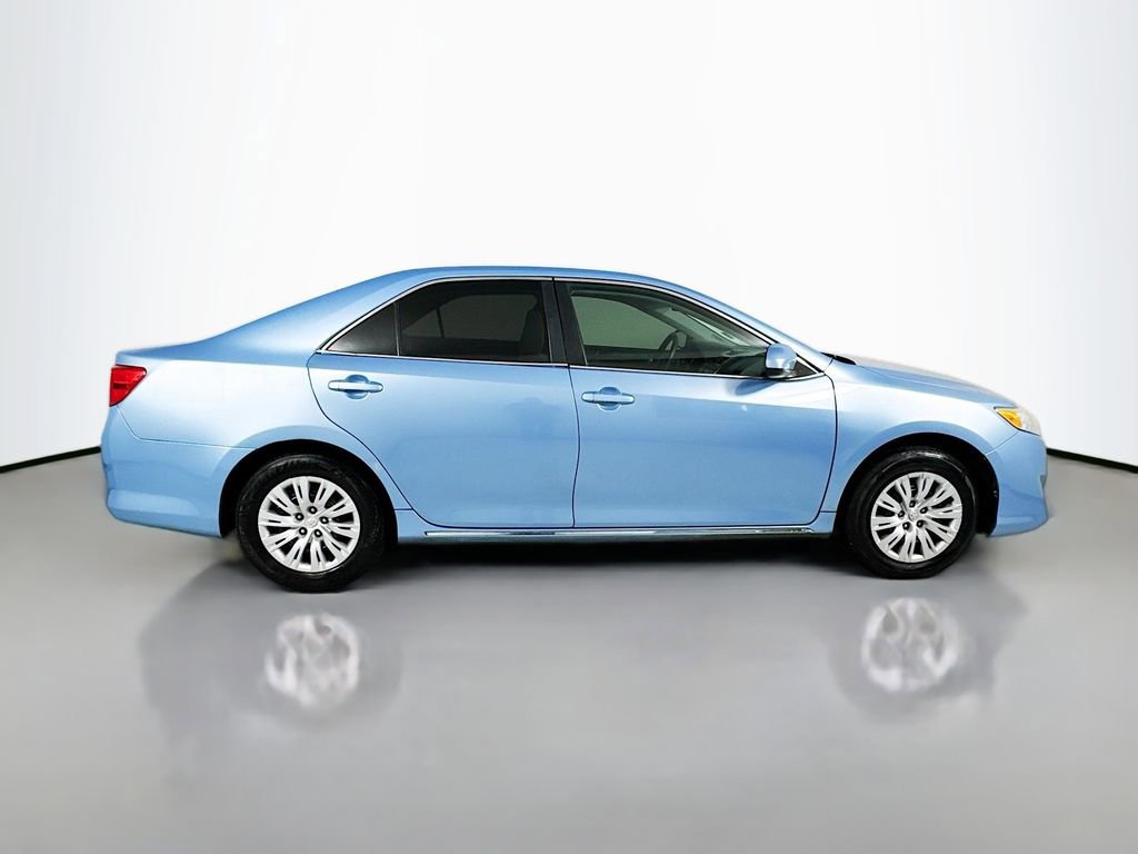 Used 2012 Toyota Camry LE FWD image 9