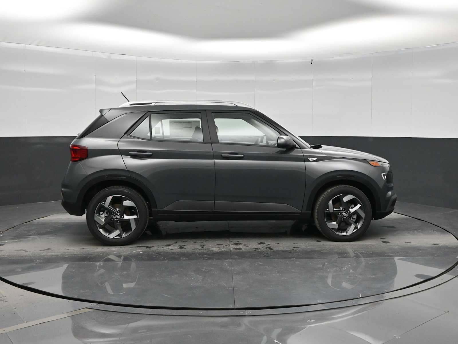New 2026 Hyundai Venue SEL FWD image 9